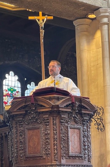 Bishop Sean in the pukpit