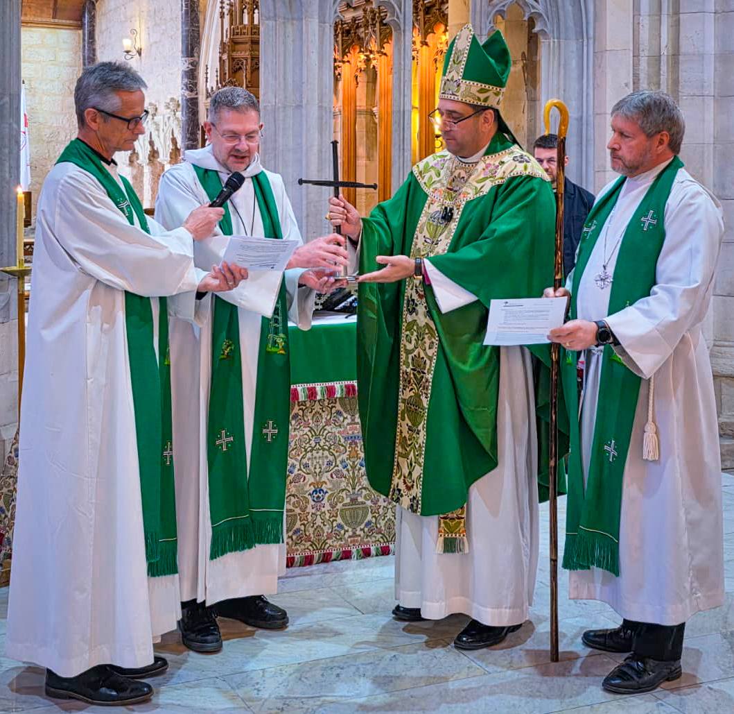 The Cross of Nails is presented to Archbishop Hosam