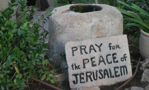 Plaque reading "Pray for the Peace of Jerusalem"