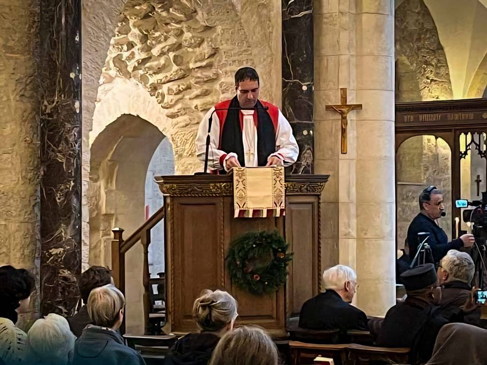 Archbishop Hosam in the pulpit