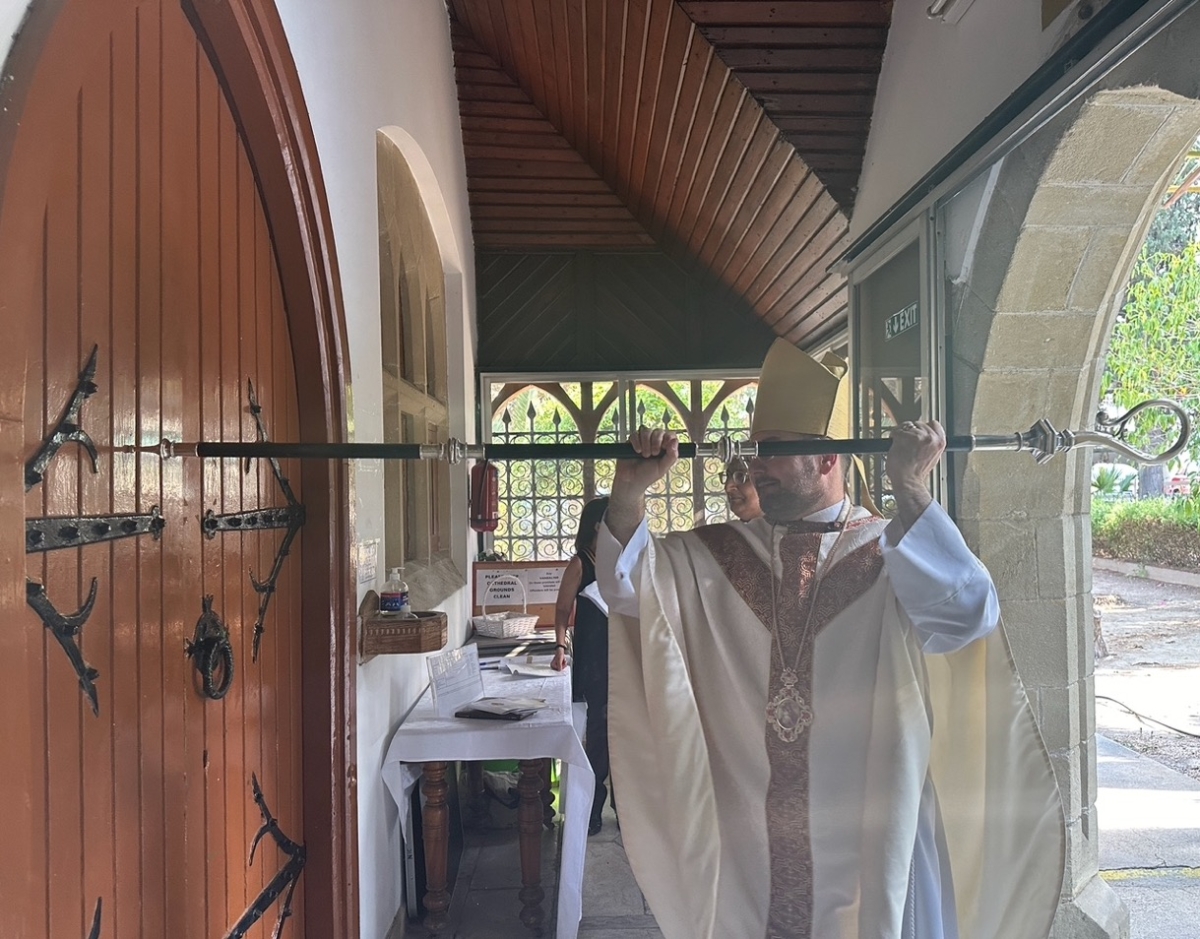 Bishop Sean demands entry at the west door