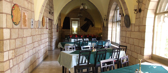 Guest house dining room