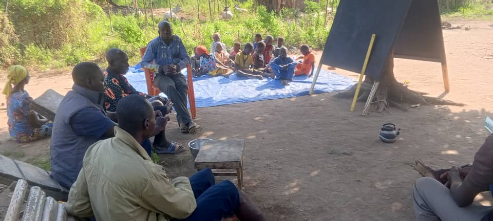 The school at Gonhoro meets