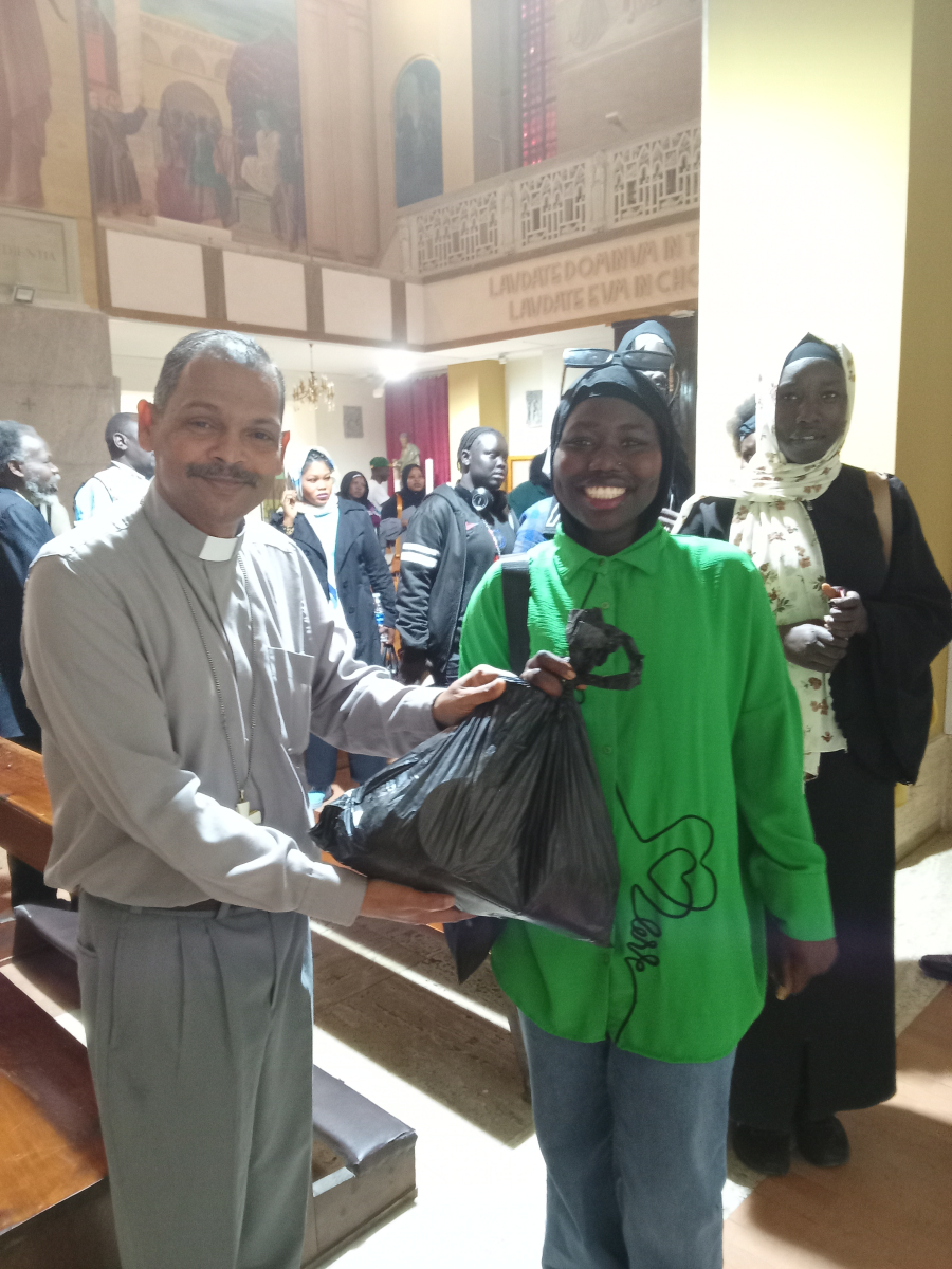 Food distribution picture